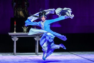 梅花奖上海落幕：让更多好演员被看见，让中国戏剧有更好标准