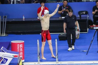 潘展乐战胜孙杨，夺得全国冠军赛男子400米自由泳金牌